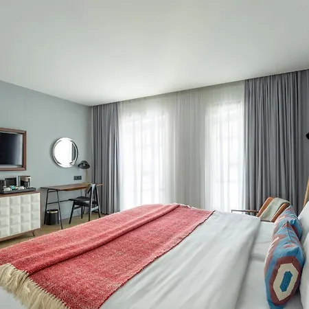 Hotel Indigo By Ihg 4*