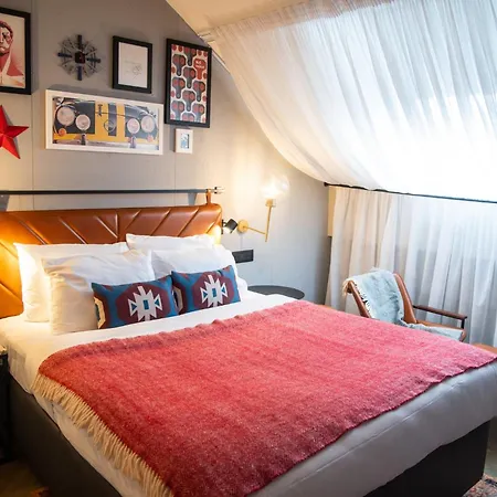 Hotel Indigo By Ihg 4*